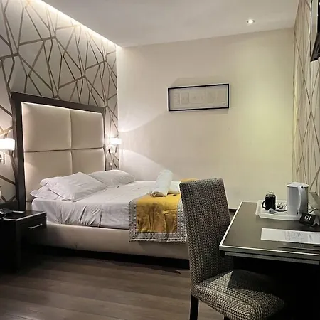 Catone District Hotel